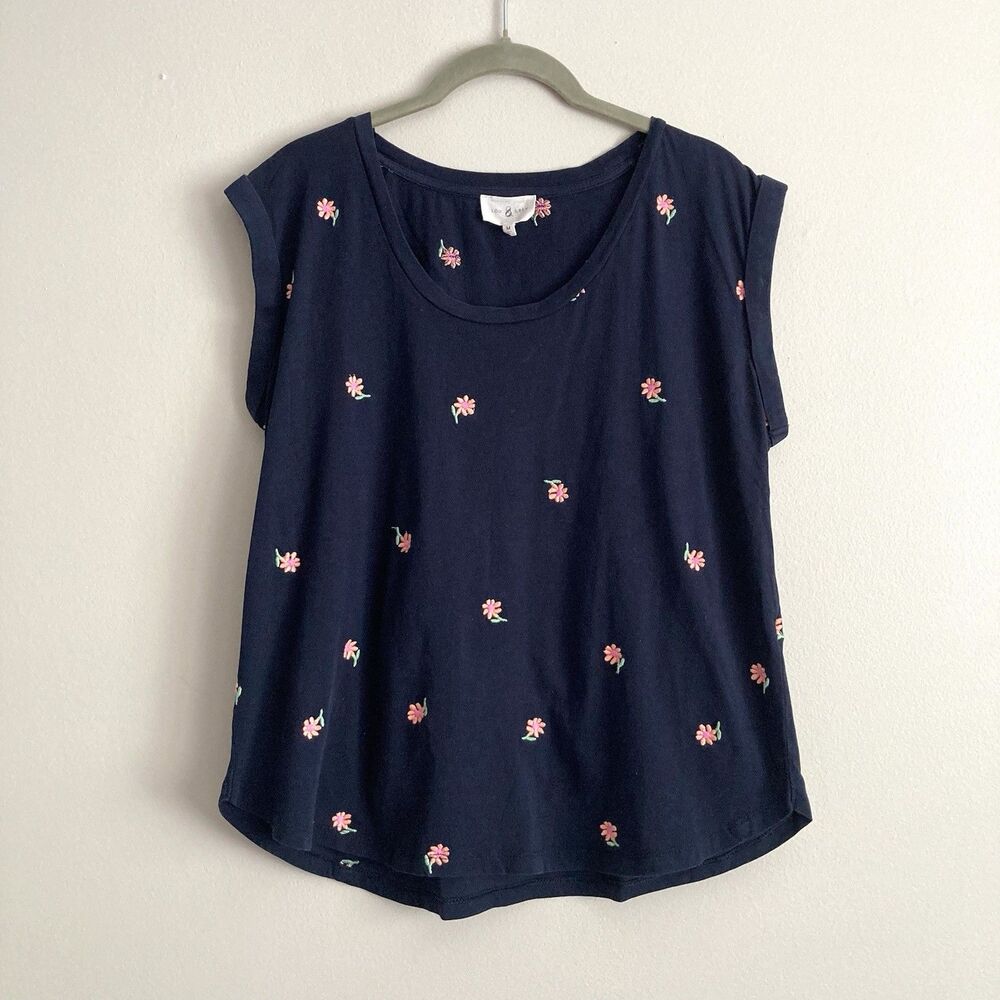 LOU & GREY Top Size Medium Navy Floral Embroidered Cuffed Short Sleeve Cotton